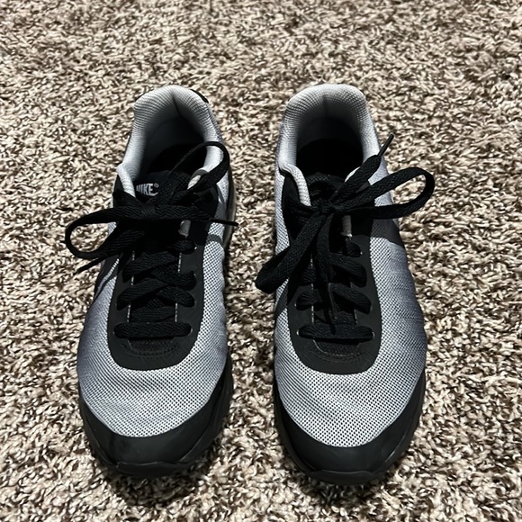 Nike Air Max - Picture 2 of 5